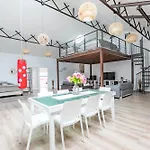 Loft & Le Faubourg Saint Martin Apartamento *