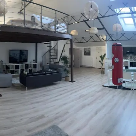 Loft & Le Faubourg Saint Martin Apartment
