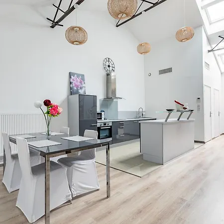 Loft & Le Faubourg Saint Martin Apartment