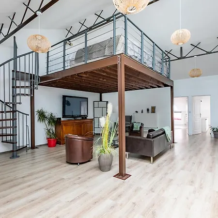 Loft & Le Faubourg Saint Martin 桑利斯