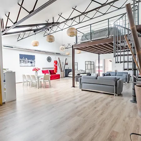 Loft & Le Faubourg Saint Martin Apartment *